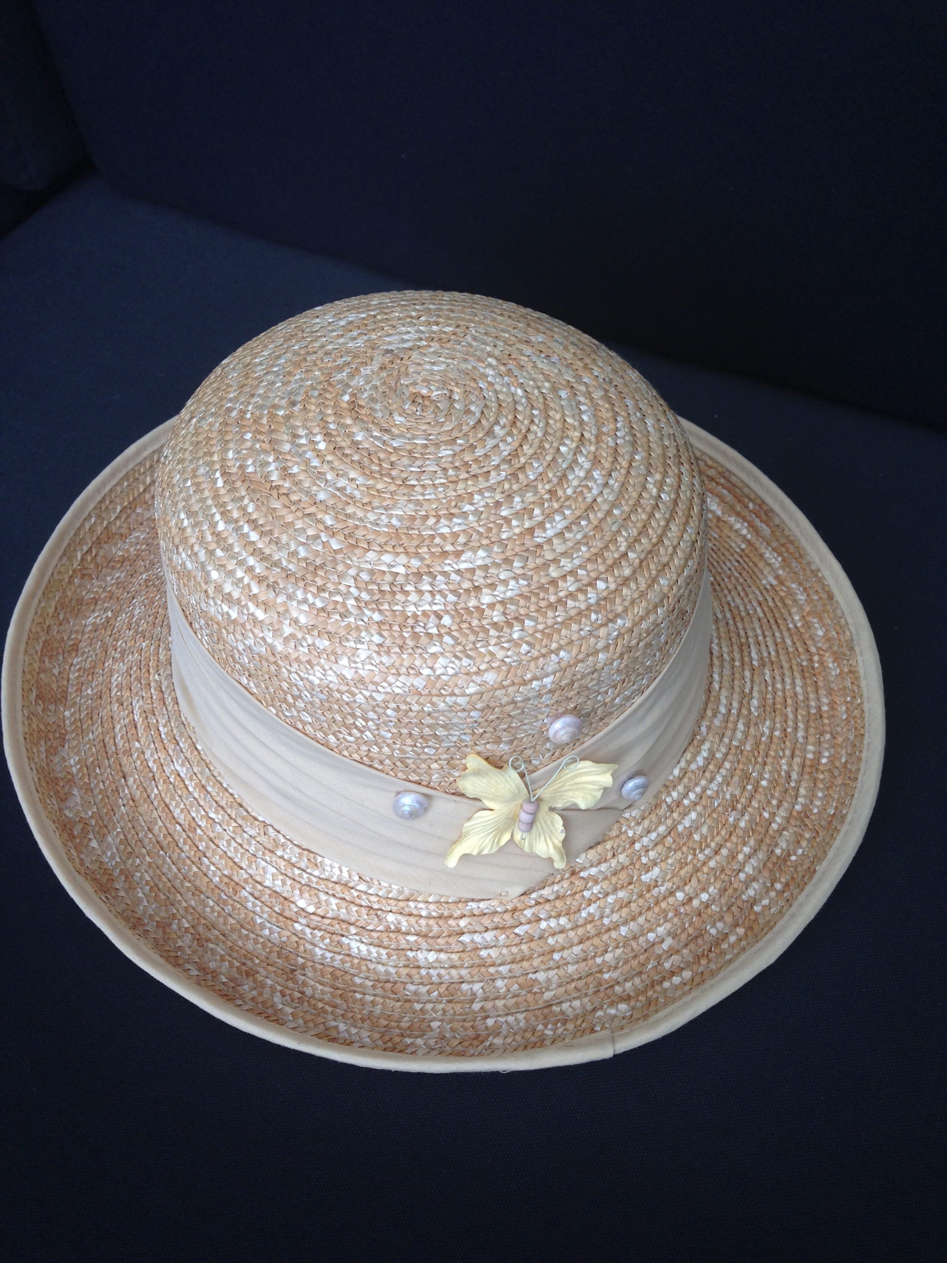 Raphia hat shells and butterfly